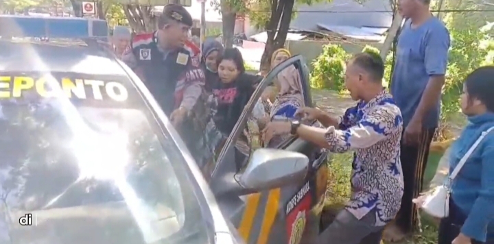 Polda Sulawesi Selatan Melalui Jajaran Polres Jeneponto Melakukan Aksi Penyelamatan Terhadap Ibu Hamil